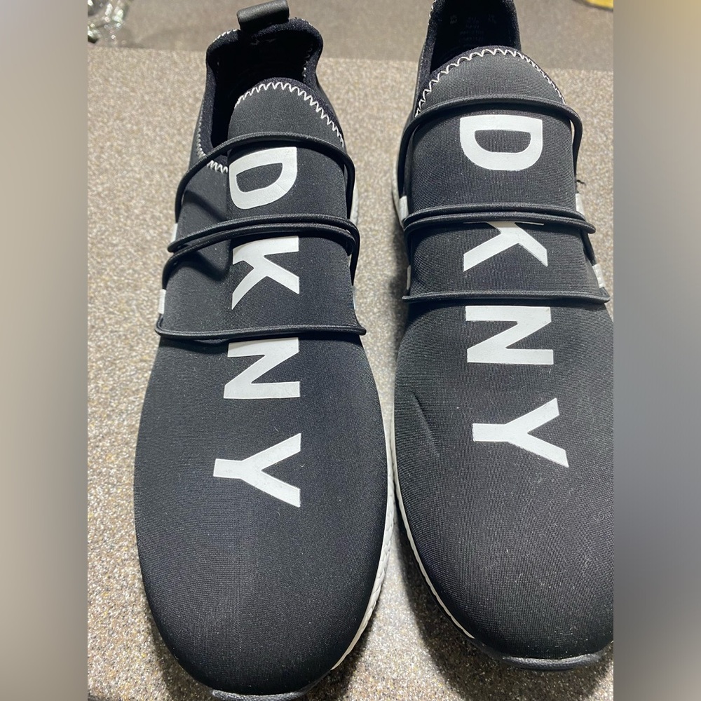 DKNY